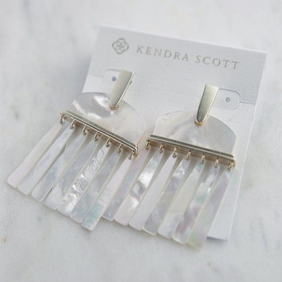 Opal Shell Curtain Kendra Scott Earrings - Picture 1 of 1